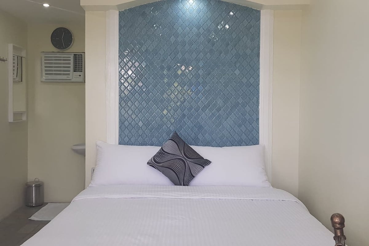 Single Room | Desk, iron/ironing board, free WiFi, bed sheets