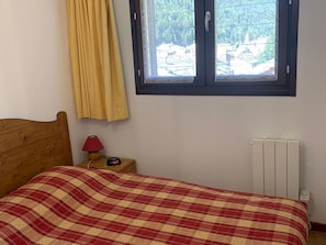 1 bedroom - Apartment in Lanslebourg, 300m from slopes, pets allowed (Lanslebourg-Mont-Cenis)