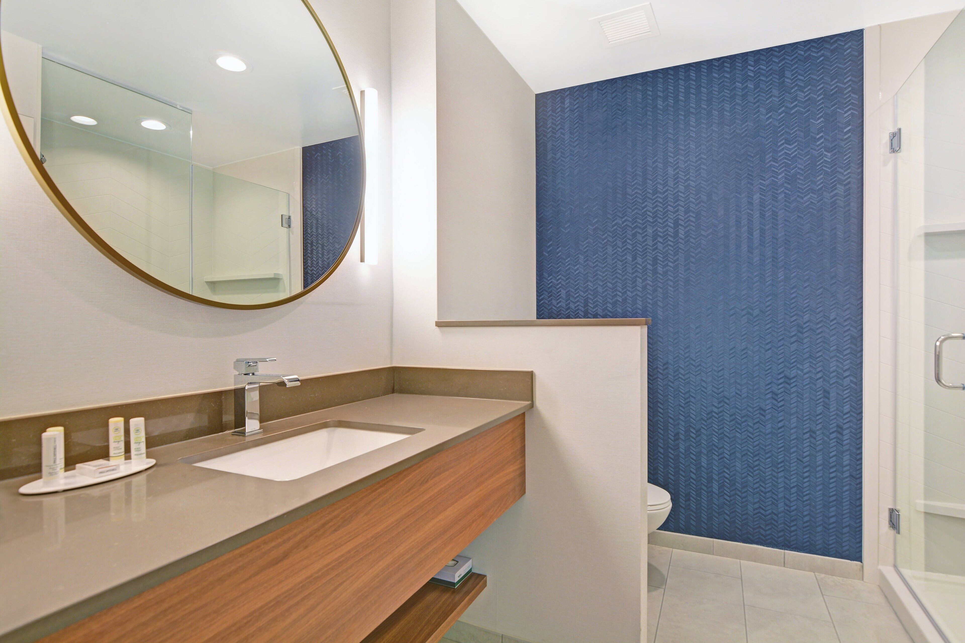 separate bathtub and shower, free toiletries, hair dryer, towels