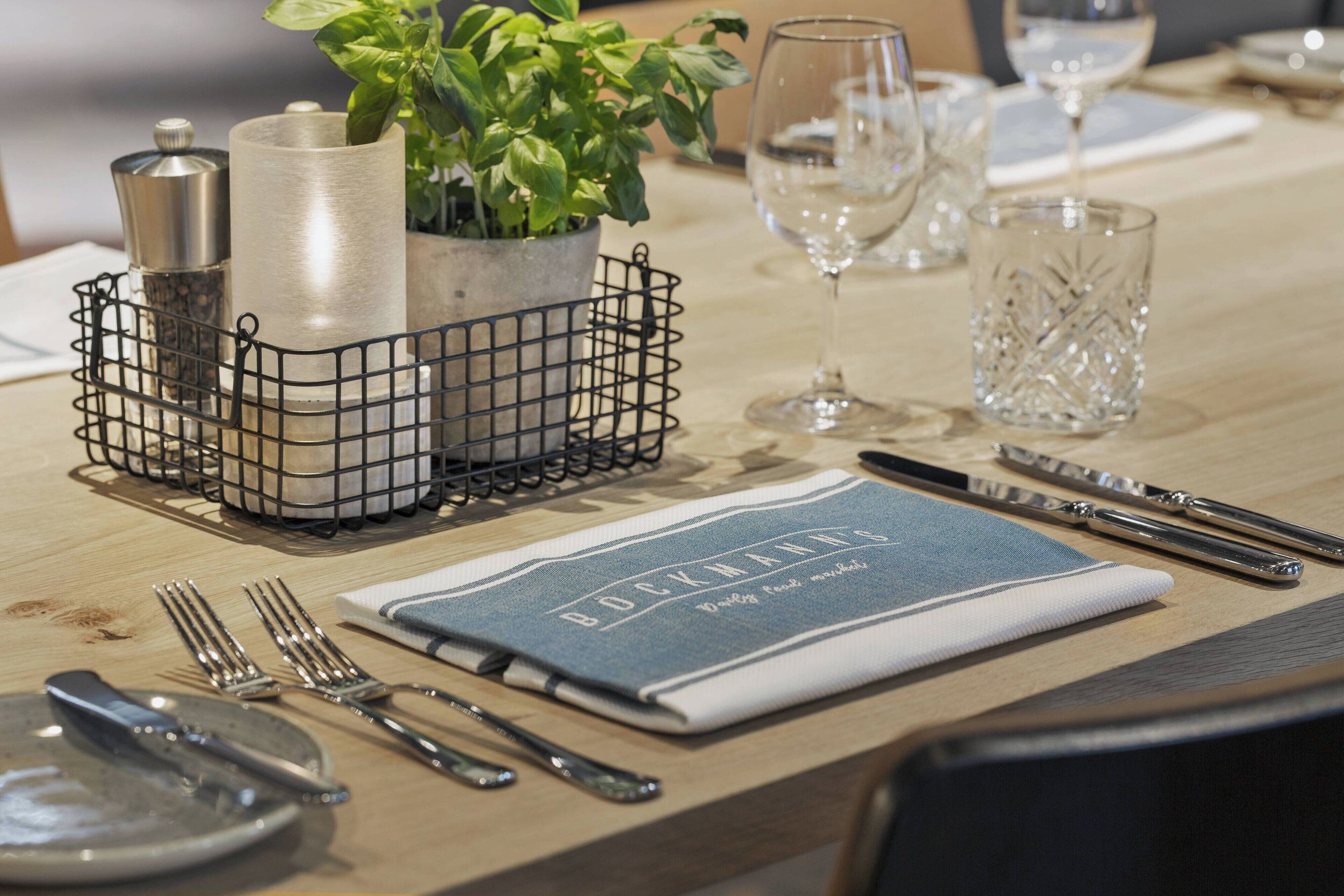 daily buffet breakfast (eur 28 per person)