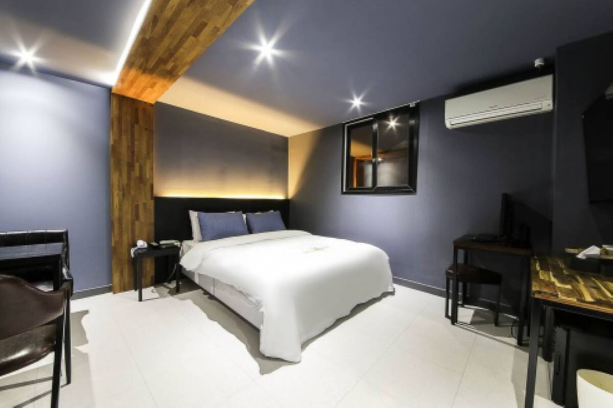 Deluxe Room (Business) | WiFi (free)