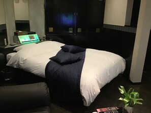 Standard Double Room, Smoking | Premium bedding, down comforters, minibar, individually decorated