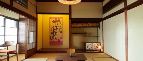 Coffres-forts dans les chambres, fer et planche à repasser