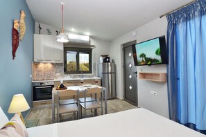 1 bedroom, travel cot, free WiFi, bed sheets