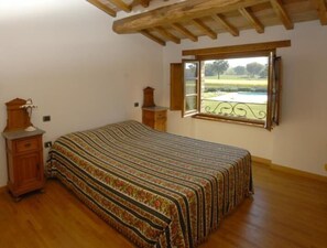 Individually furnished, laptop workspace, cots/infant beds - Ca' Matra (San Giustino)