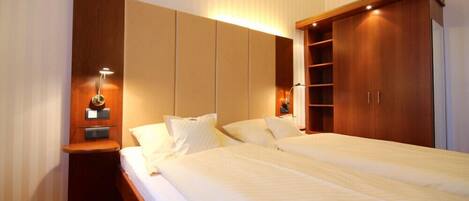 1 bedroom, in-room safe, blackout curtains, free WiFi