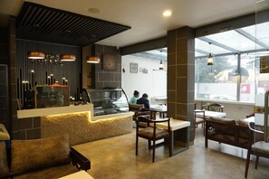 Coffee shop - Hotel Tapas (Kathmandu)