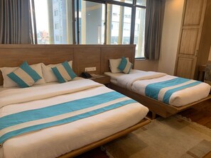 1 bedroom, premium bedding, minibar, in-room safe