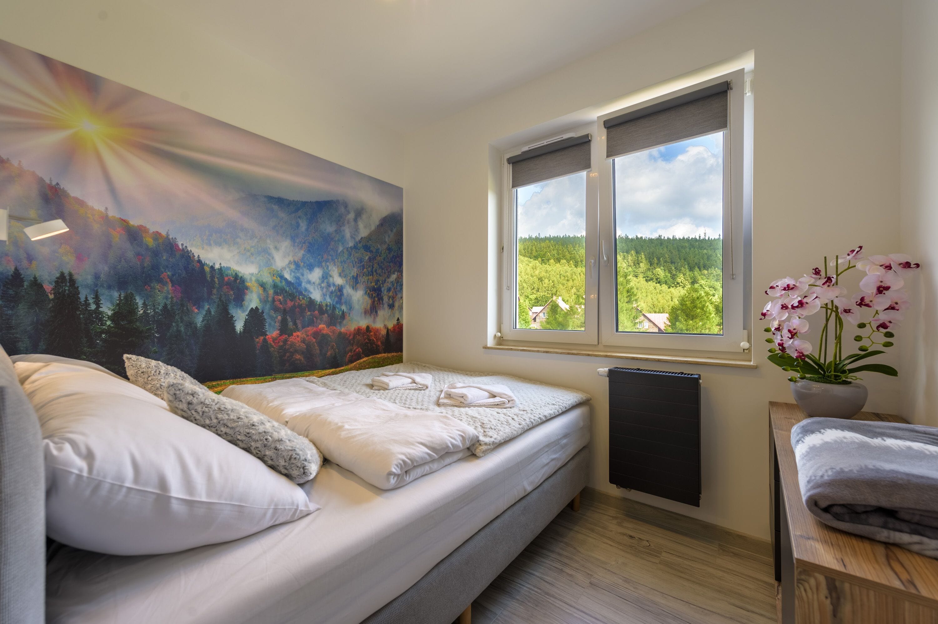 Luxury Apartment | Iron/ironing board, travel crib