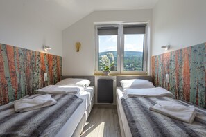 Luxury Apartment | Iron/ironing board, travel crib
