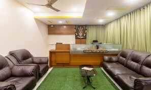 Reception - Treebo Anjani Fortune Suites (Bengaluru)