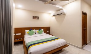 Habitación doble estándar | 1 habitación, tabla de planchar con plancha, wifi gratis y ropa de cama