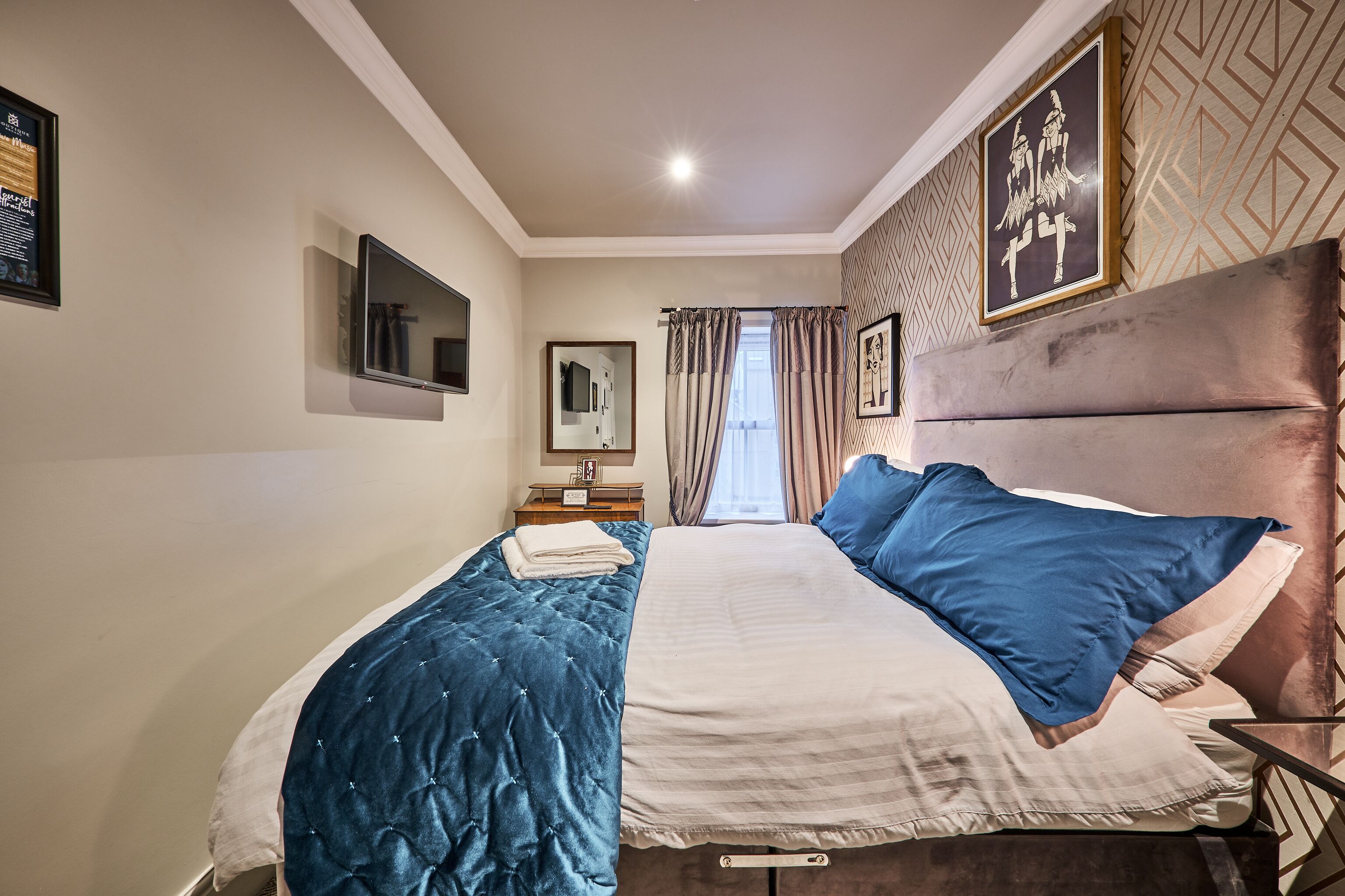 Individually decorated, soundproofing, free WiFi, bed sheets