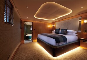 Skerryvore Suite | Egyptian cotton sheets, premium bedding, minibar, in-room safe