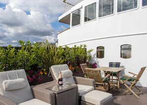 Skerryvore Suite | Terrace/patio