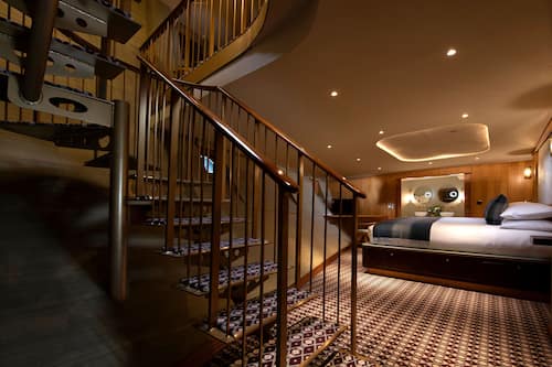 Luxury Duplex | Sábanas de algodón egipcio, ropa de cama de alta calidad y minibar