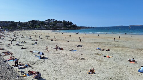 WOHNUNG 100 M VOM STRAND PERROS GUIREC