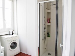 Hair dryer, towels