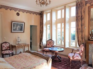 Suite (des Tilleuls) | Seprai katun Mesir, seprai premium, tirai kedap cahaya, dan Wi-Fi gratis