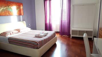 3 bedrooms, in-room safe, iron/ironing board, free WiFi