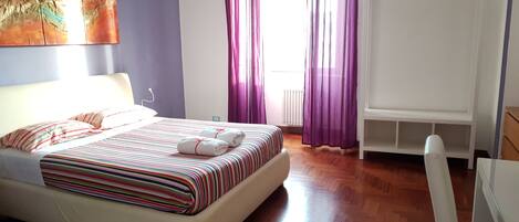 3 bedrooms, in-room safe, iron/ironing board, free WiFi