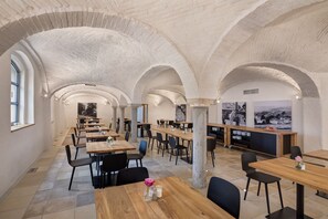 Daily buffet breakfast (EUR 12.50 per person) - Hotel Röhrl (Sinzing)