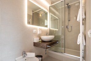 Junior Suite | Bathroom - La Finestra sulle Beccarie (Venice)