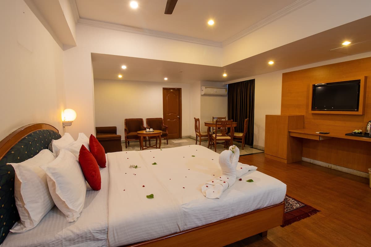 1 室のベッドルーム、高級寝具、デスク