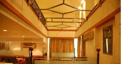 DFRONT Golden Palace
