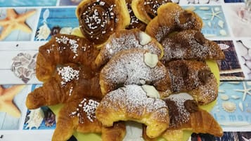 Colazione a buffet inclusa, servita tutte le mattine