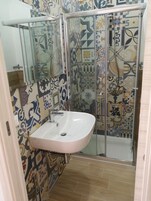 Camera doppia | Bagno | Doccia, bidet, asciugamani