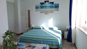 Doppelzimmer | Minibar, Schreibtisch, VerdunkelungsvorhÀnge, schallisolierte Zimmer