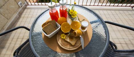 Daily buffet breakfast (EUR 7.00 per person)