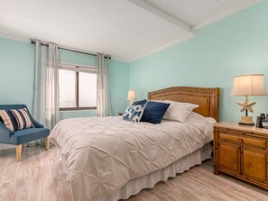 2 bedrooms, iron/ironing board, Internet