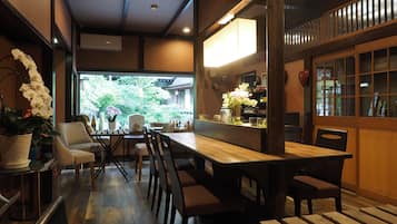 Cafe