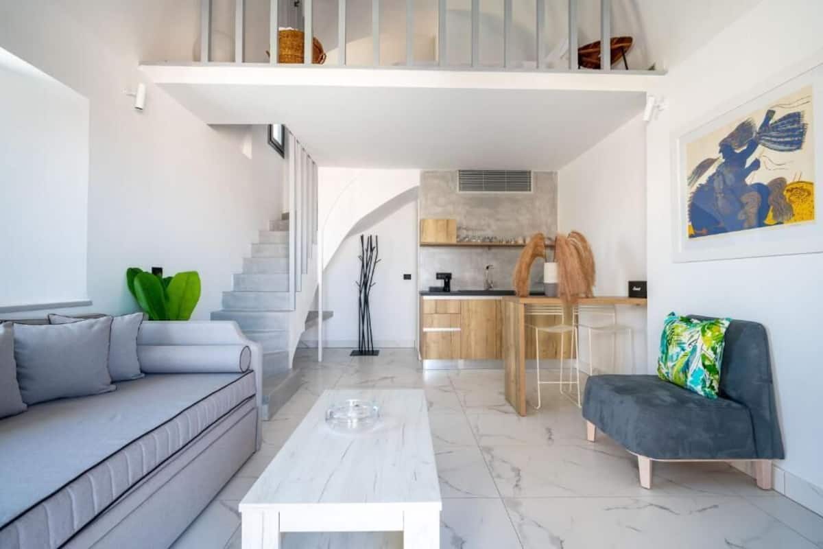 Superior Loft Suite with Private Mini Pool - 916° | In-room safe, desk, soundproofing, iron/ironing board (on request)