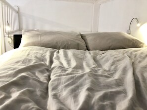 2 chambres, fer et planche à repasser, accès au Wi-Fi (inclus)