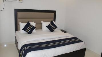 Soundproofing, rollaway beds, free WiFi