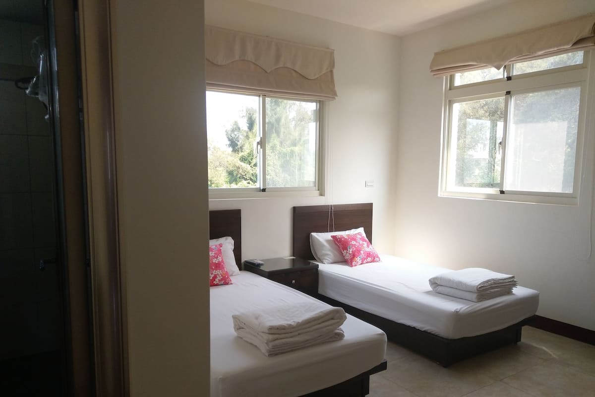 Comfort Twin Room | Desk, free WiFi, bed sheets