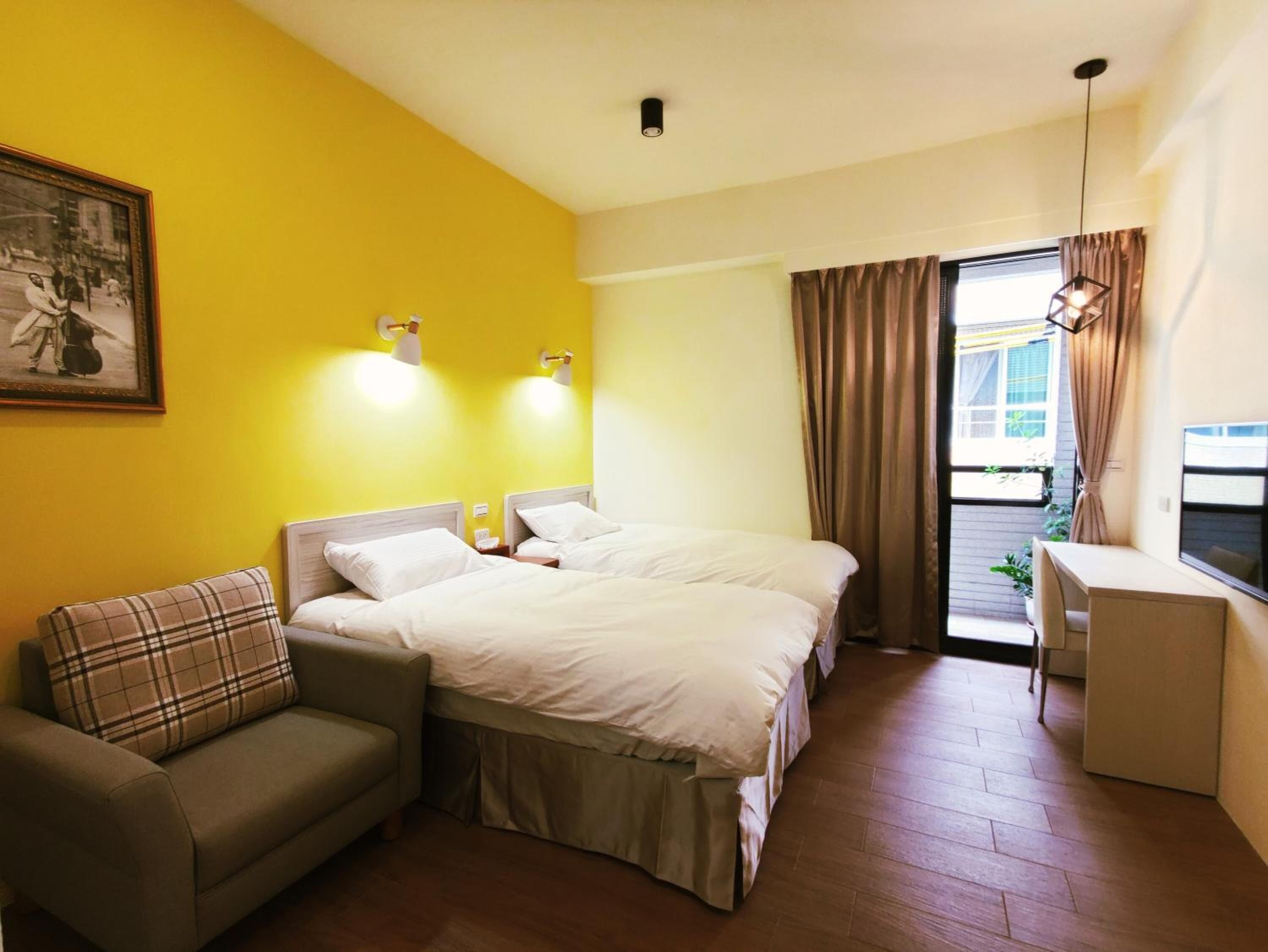 Dúnsængur, skrifborð, myrkratjöld/-gardínur, hljóðeinangrun