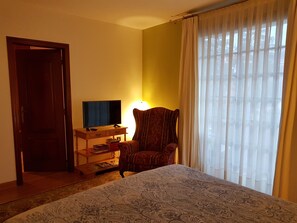 Deluxe Suite, Private Bathroom (Golfo)