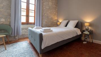 Deluxe Double Room (5) | Iron/ironing board, free WiFi, bed sheets