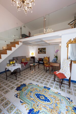 Suíte família | 1 quarto, individualmente decorados, individualmente mobiliados