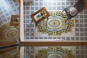 Junior Suite, 1 Bedroom, Balcony | 1 bedroom, individually decorated, individually furnished, desk - Residenza Luce (Amalfi)