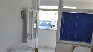 Unclassified image, 2 of 3, button - Rooms Prislin (Bjelovar)