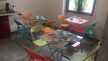 Petit déjeuner buffet compris tous les jours