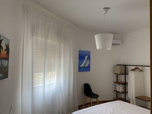 3 bedrooms, iron/ironing board, WiFi