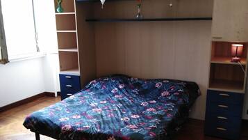 Casa City, bagno condiviso | 3 camere, con arredamento individuale, Wi-Fi gratuito