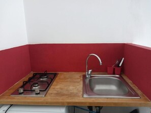 Romantic Apartment, 1 Bedroom | Private kitchenette