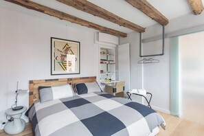 1 bedroom, in-room safe, iron/ironing board, free WiFi